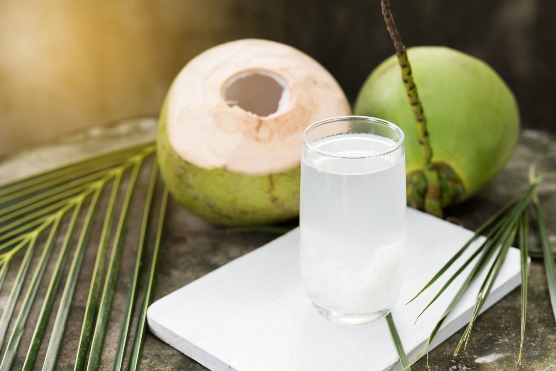 Fonte de nutrientes: água de coco faz bem para a saúde