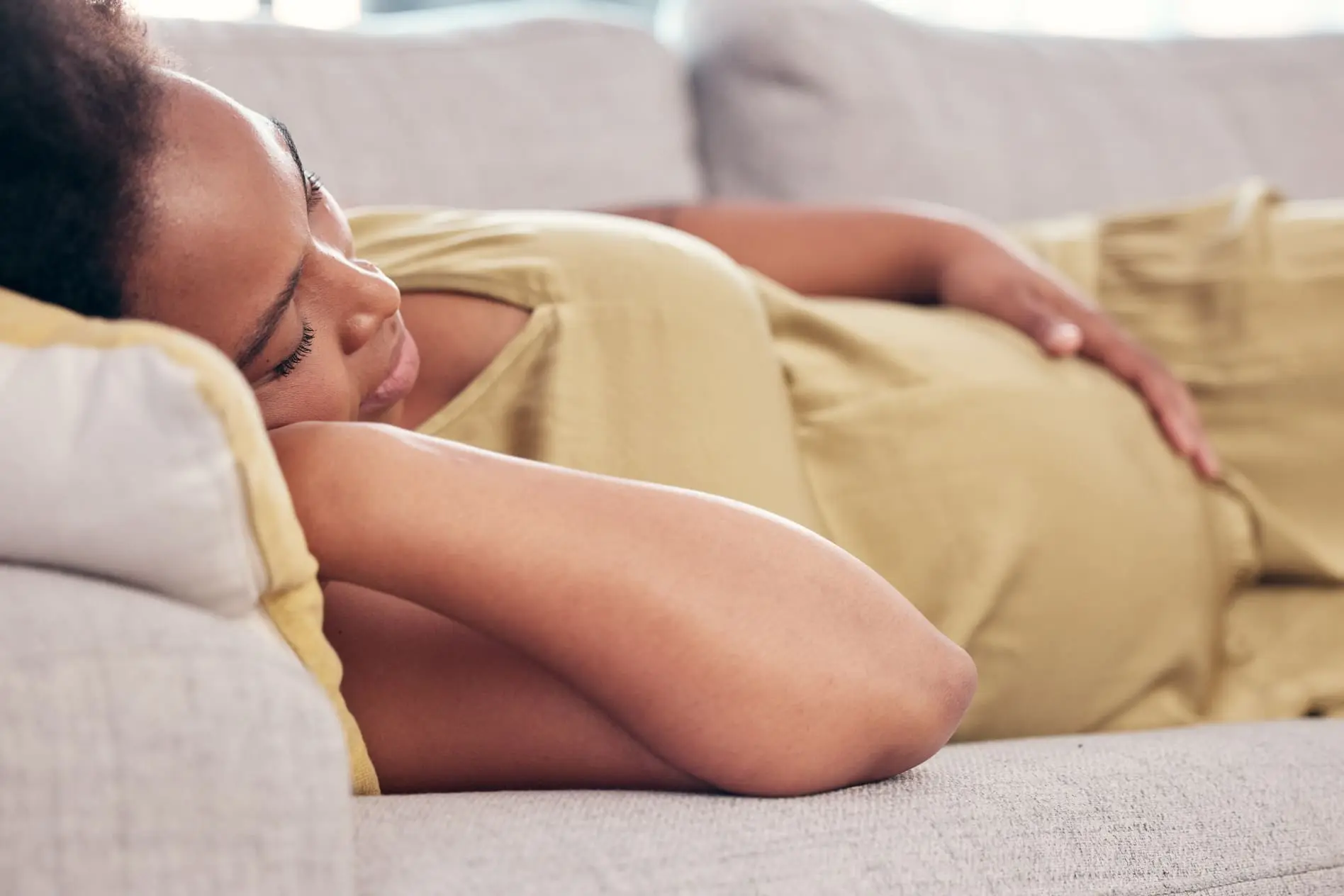 gravida pode dormir de barriga para baixo