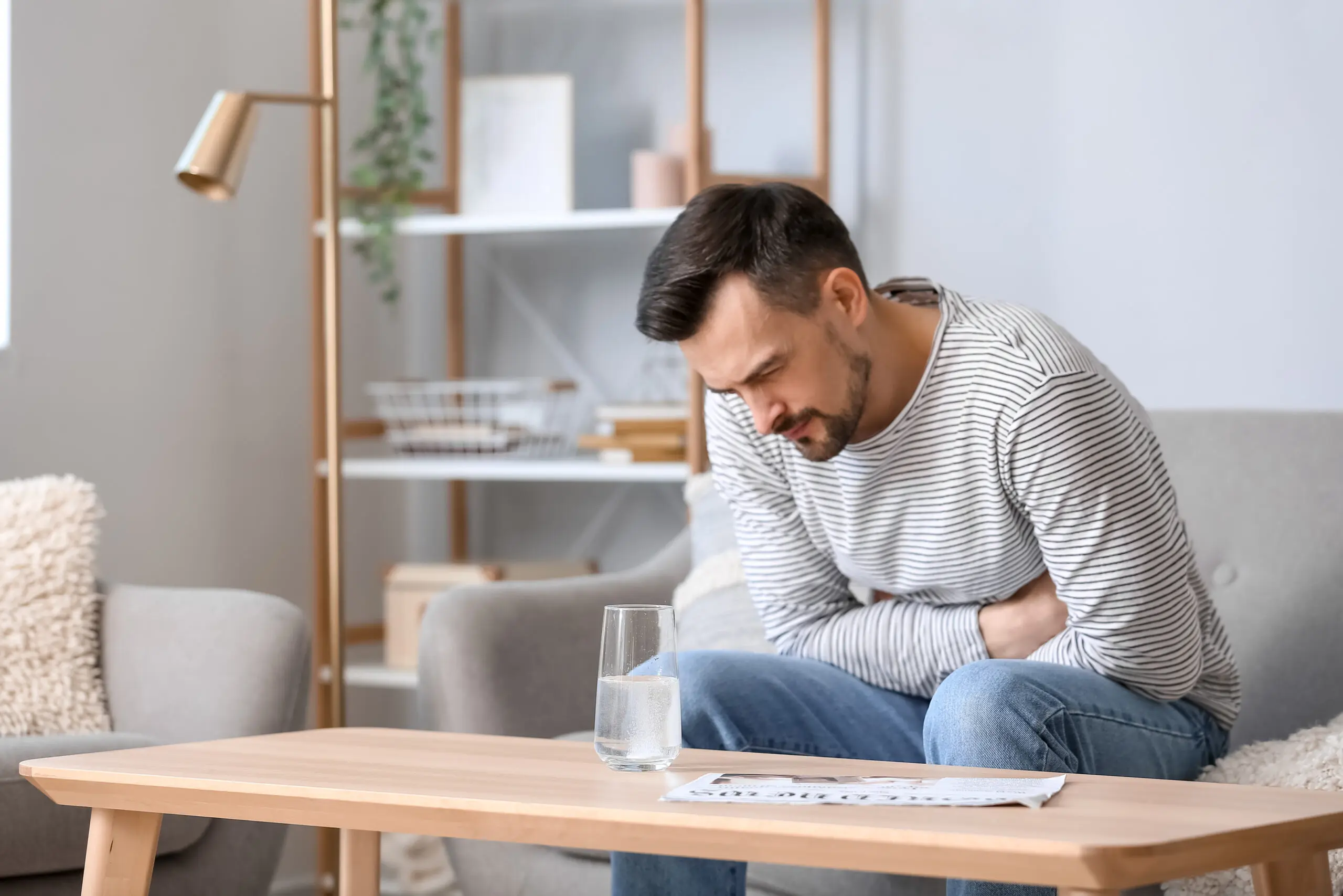 Dor de estômago constante: descubra o que pode ser 