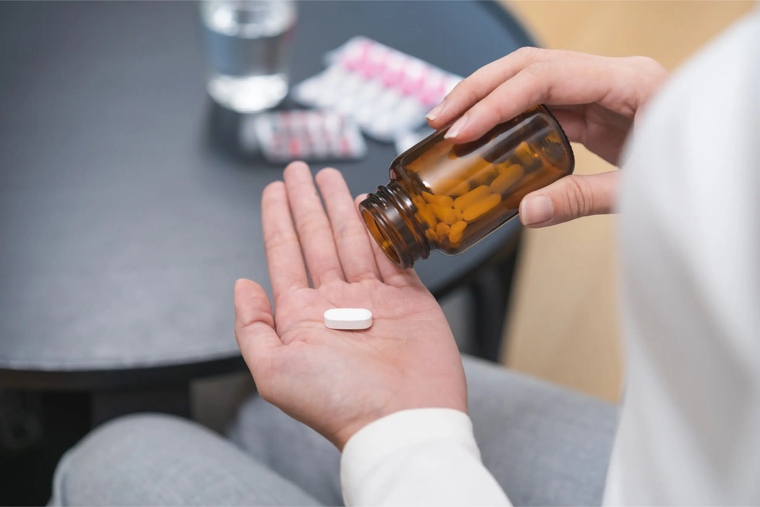 O que é omeprazol? Para que serve e possíveis efeitos colaterais O que é omeprazol? Para que serve e possíveis efeitos colaterais